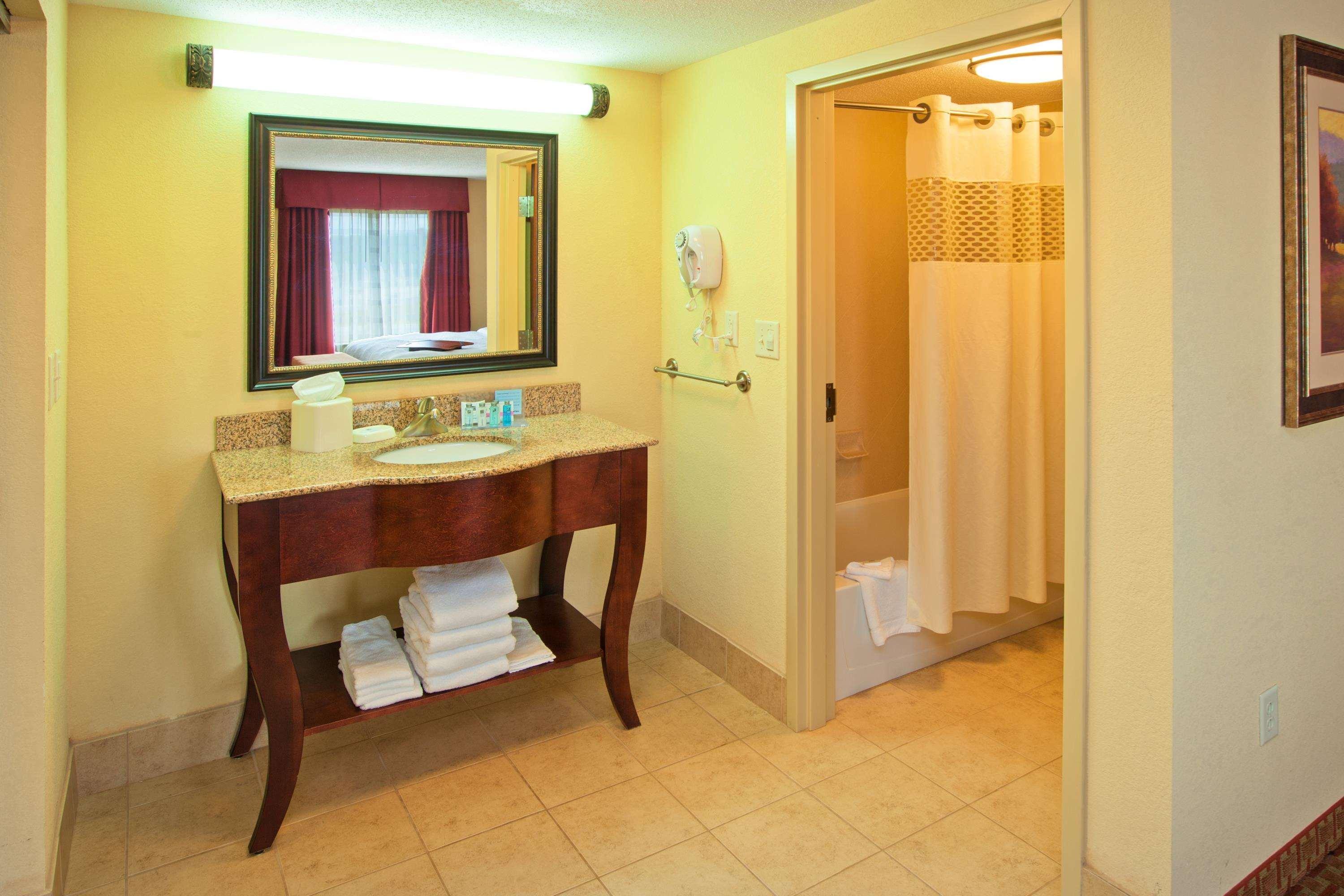 Hampton Inn Chattanooga-North Room photo